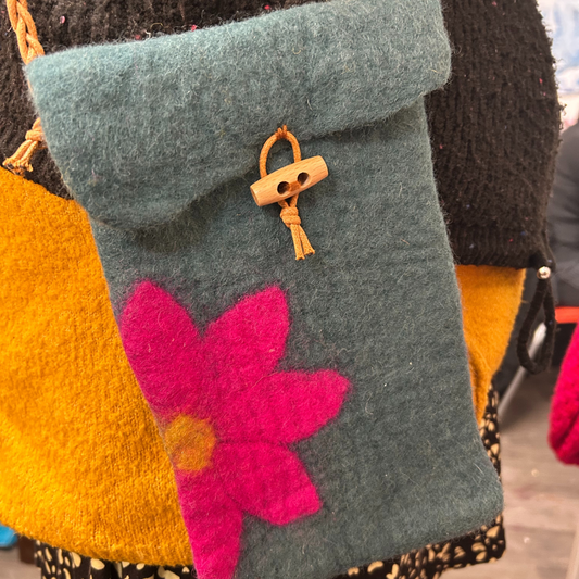 Felted Flower Shoulder Bag (Phone Bag)