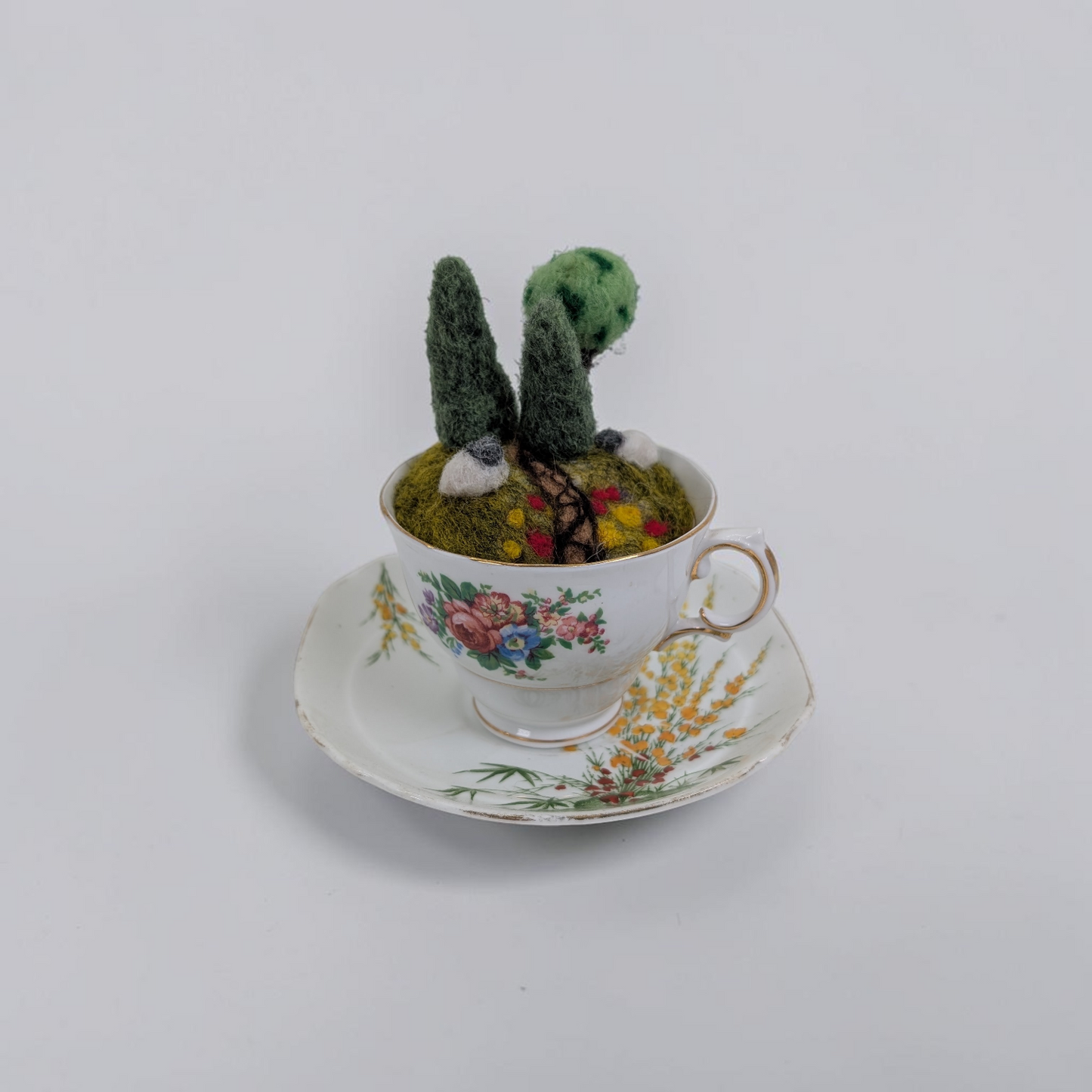 Needle Felt Country Garden in a Teacup Ornament | Lin Dean